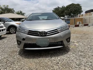 Toyota Corolla 2014 Gold