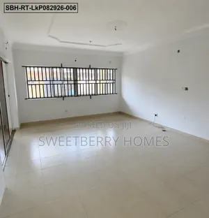 3bdrm Apartment in Lekki Phase 1 for rent