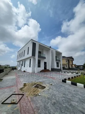Furnished 4bdrm Duplex in Chevron for sale