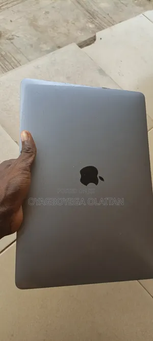 Laptop Apple MacBook Pro 2020 8GB Intel Core i5 SSD 512GB