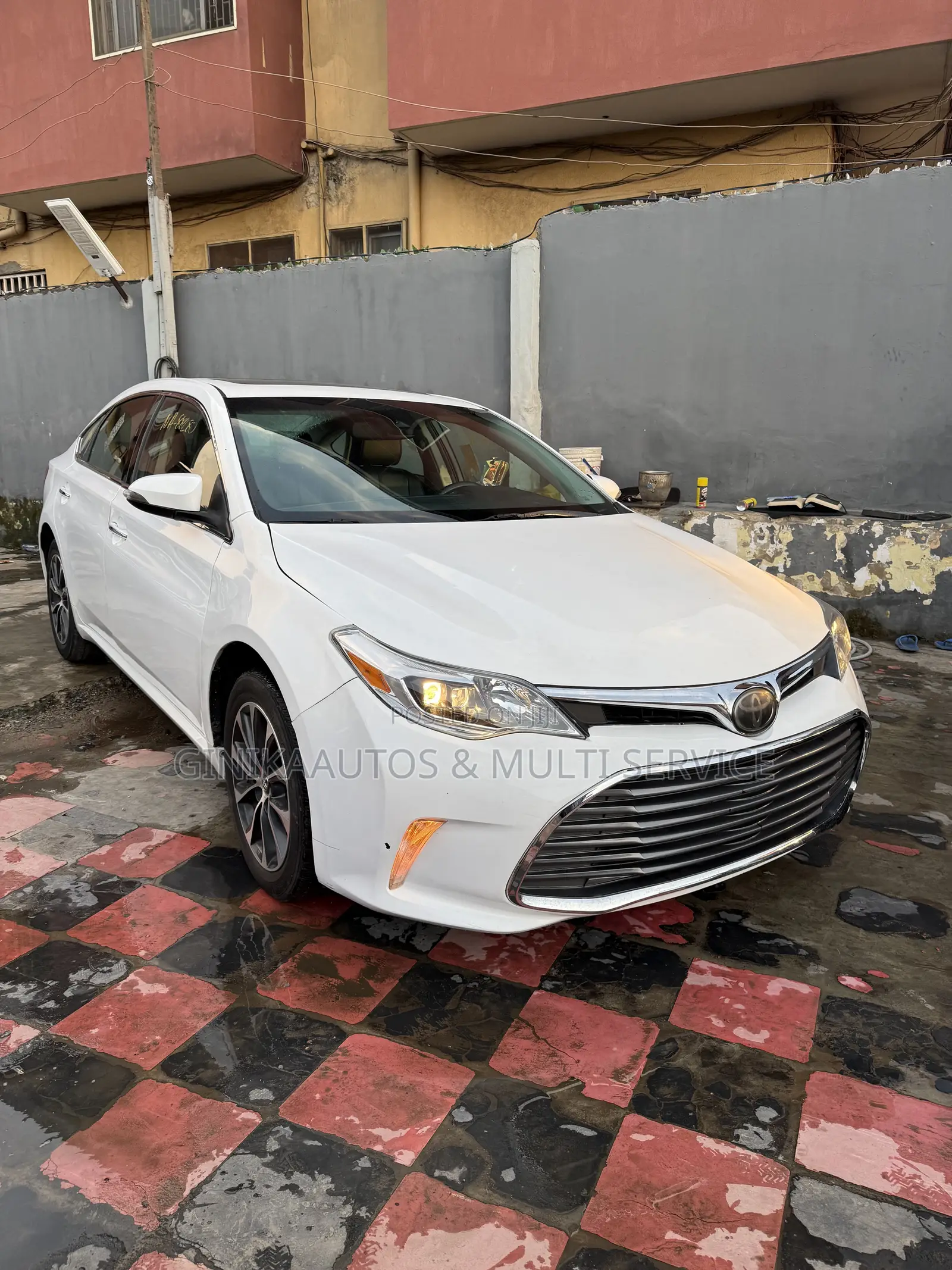 Toyota Avalon 2018 White
