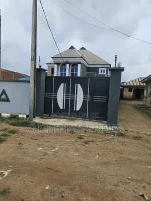 Furnished 5bdrm Duplex in Fountain University for sale