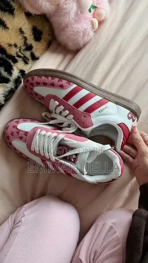 Adidas Samba Sneakers