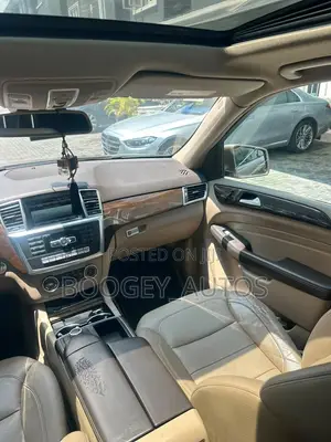 Mercedes-Benz M Class 2015 Brown