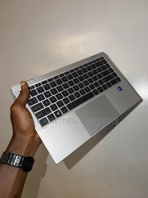 Laptop HP EliteBook 1040 G8 32GB Intel Core i7 SSD 512GB