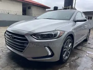 Hyundai Elantra Sport Sedan FWD (1.6L 4cyl 6M) 2017 Silver