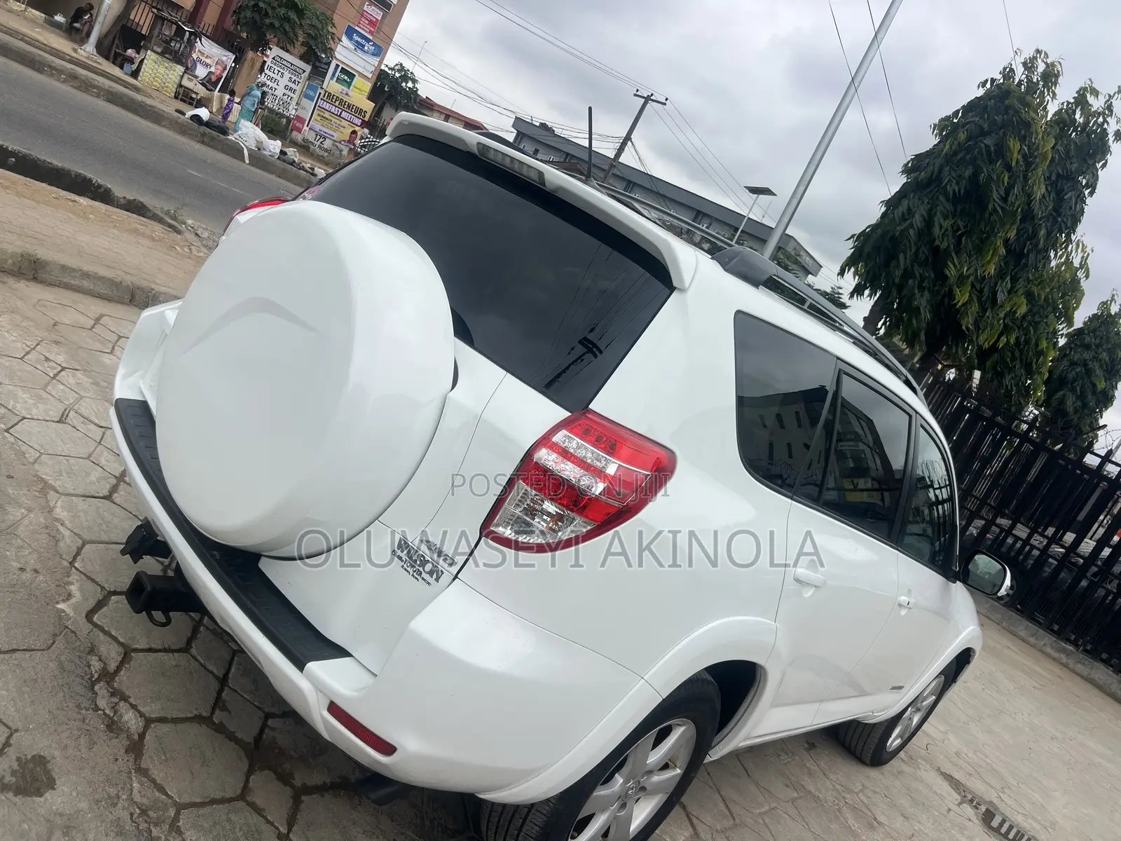 Toyota RAV4 2011 White