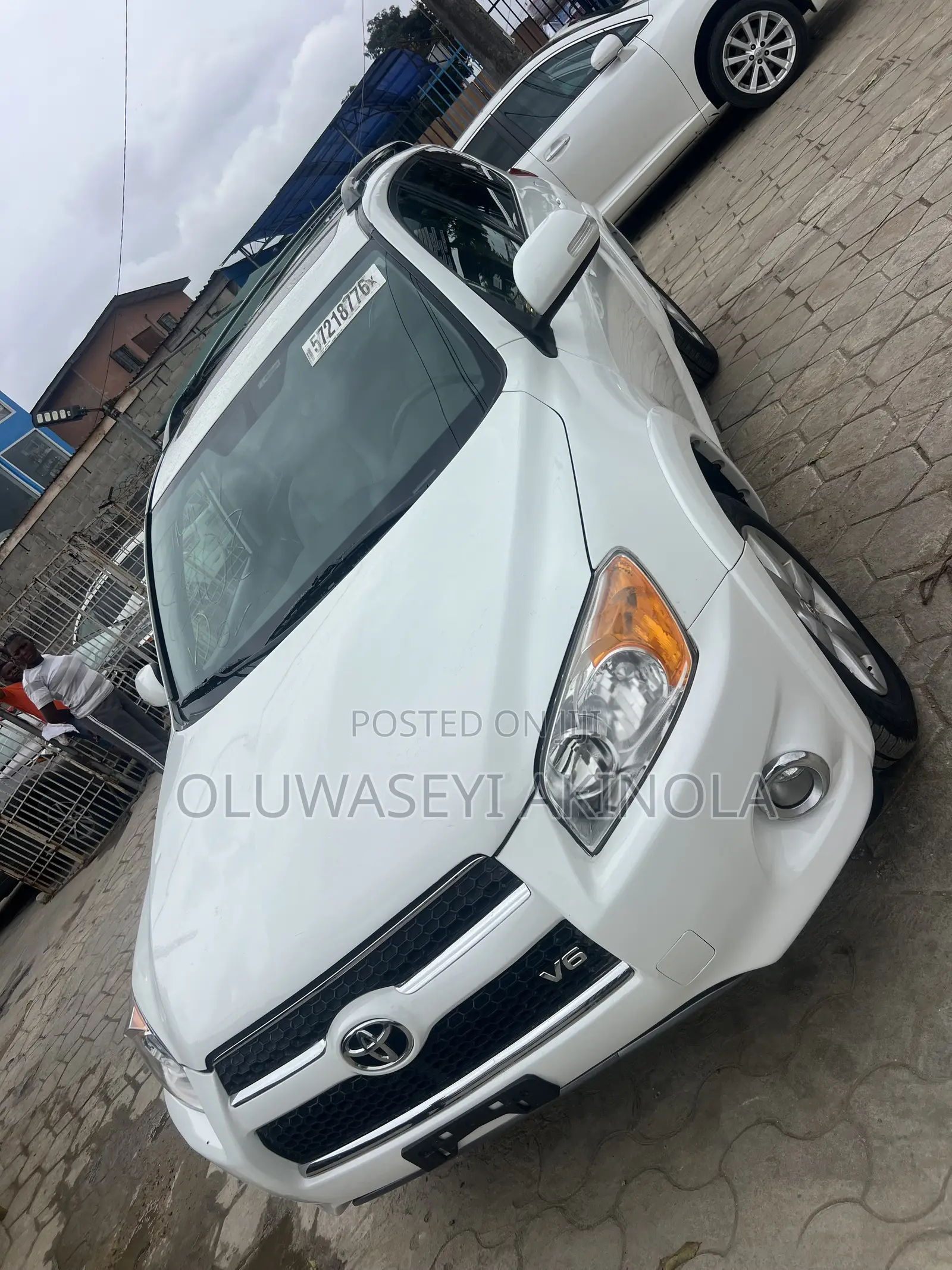 Toyota RAV4 2011 White
