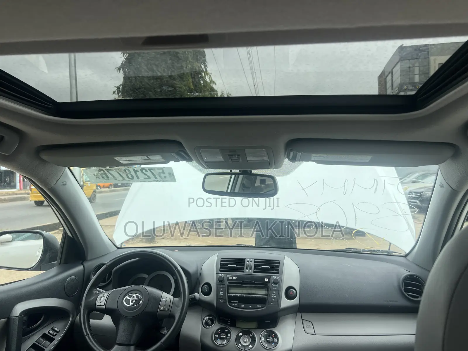 Toyota RAV4 2011 White