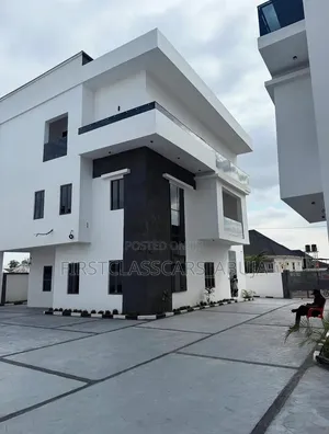 4bdrm Duplex in Guzape District for sale