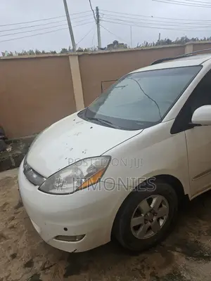 Toyota Sienna 2006 Off white