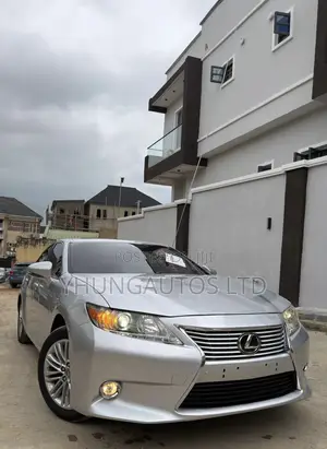 Lexus ES 350 FWD 2014 Silver