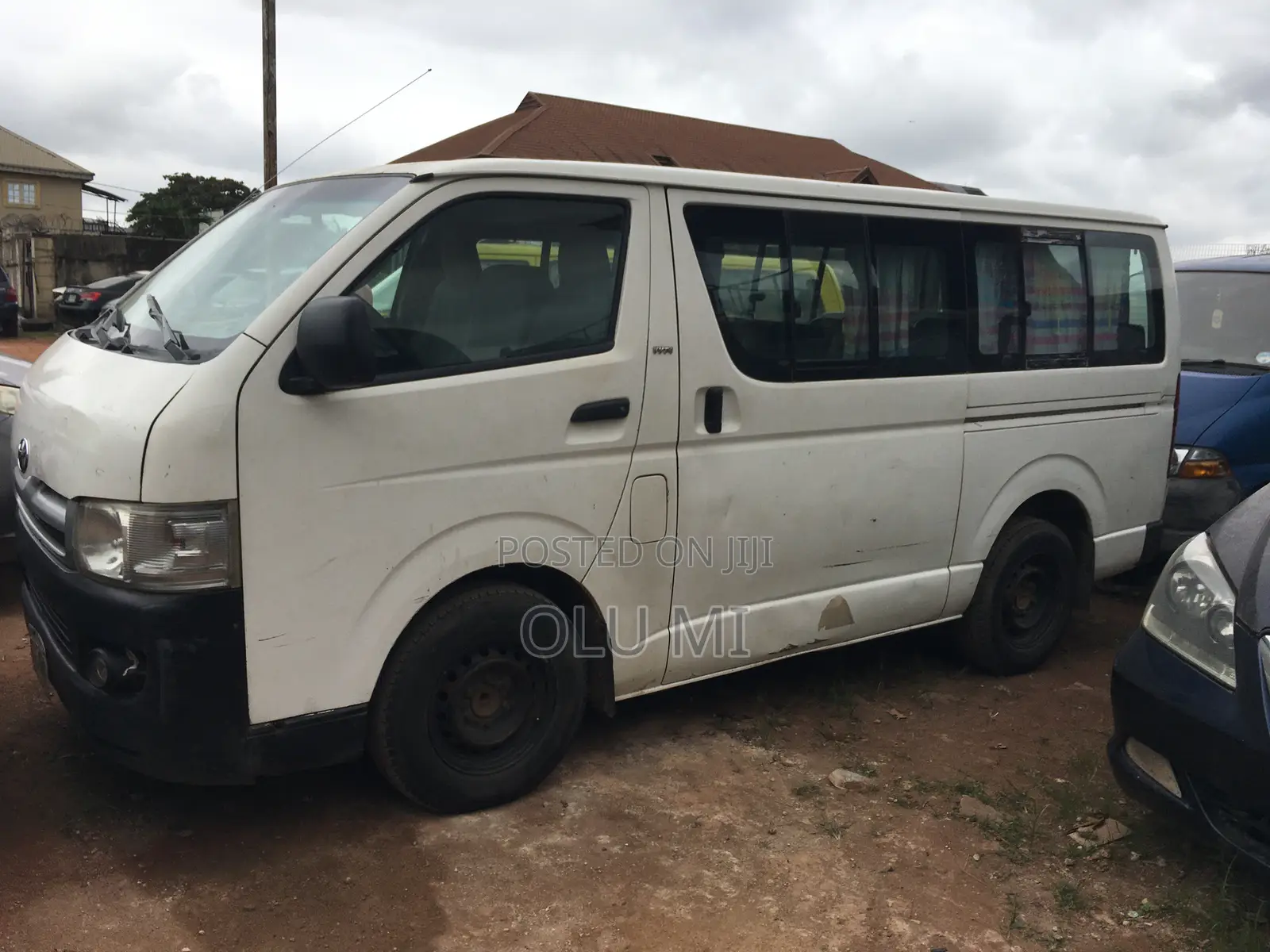 Toyota HiAce 2012 White