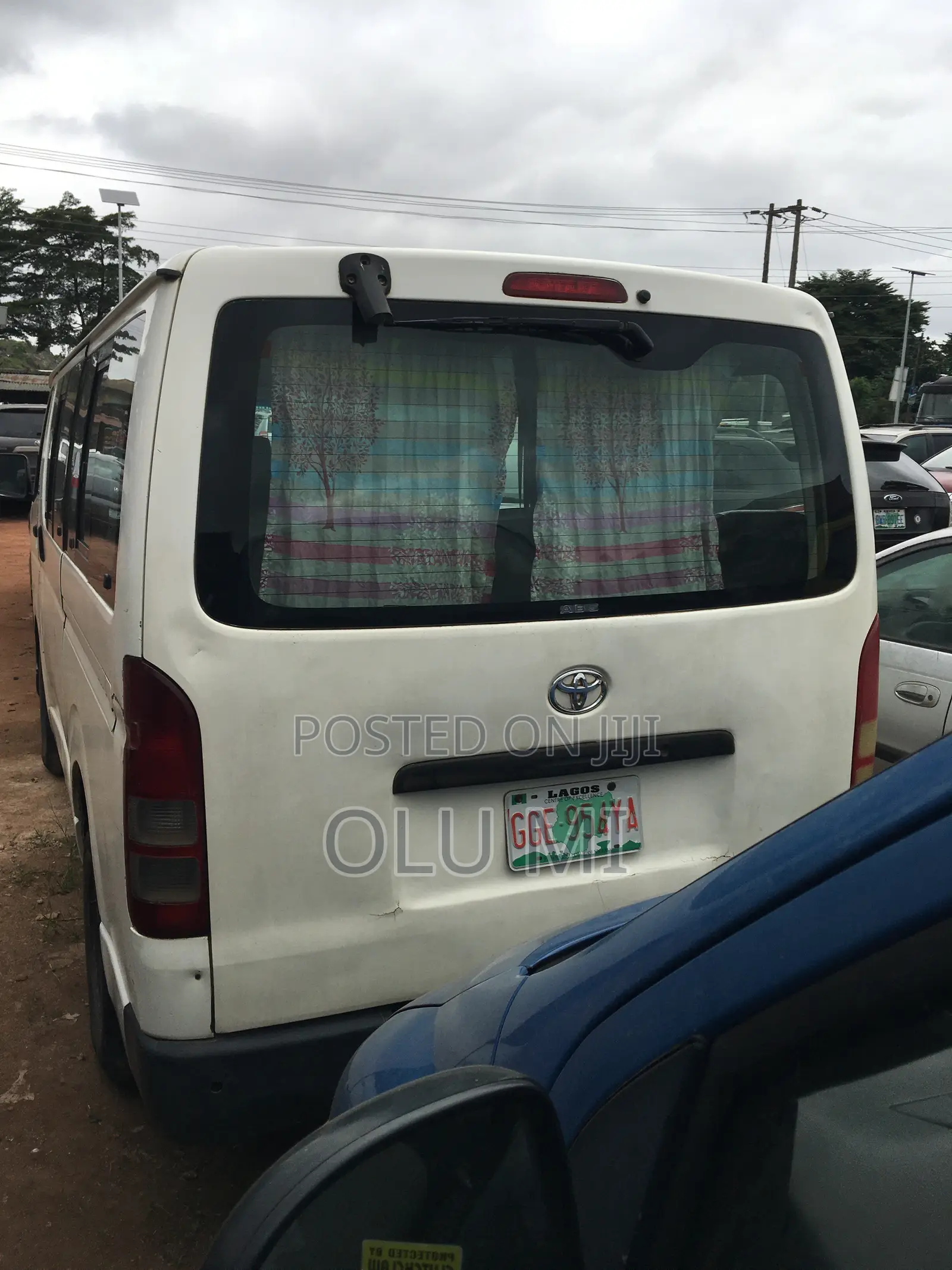 Toyota HiAce 2012 White