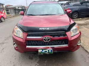 Toyota RAV4 2009 Red