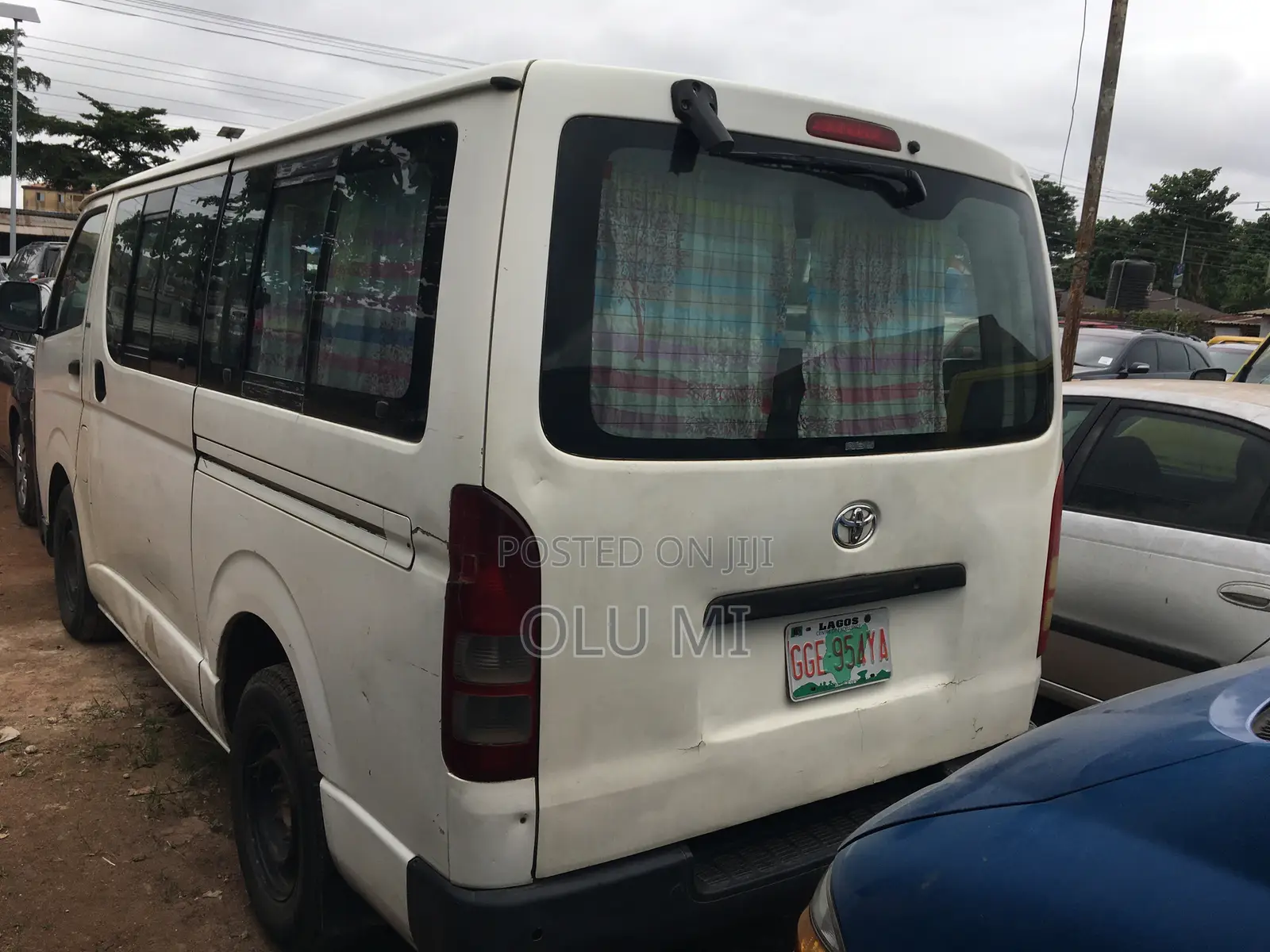 Toyota HiAce 2012 White