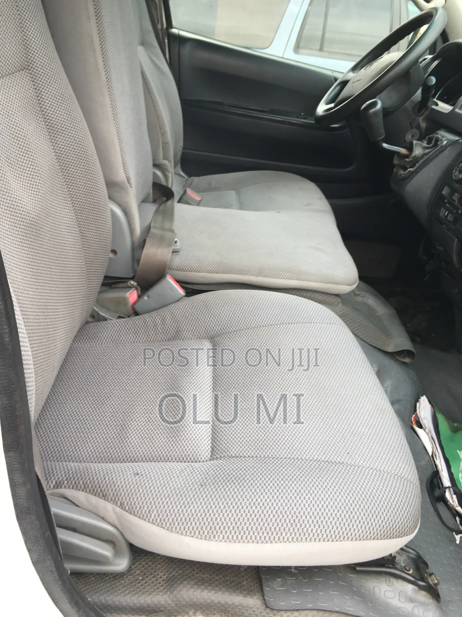 Toyota HiAce 2012 White