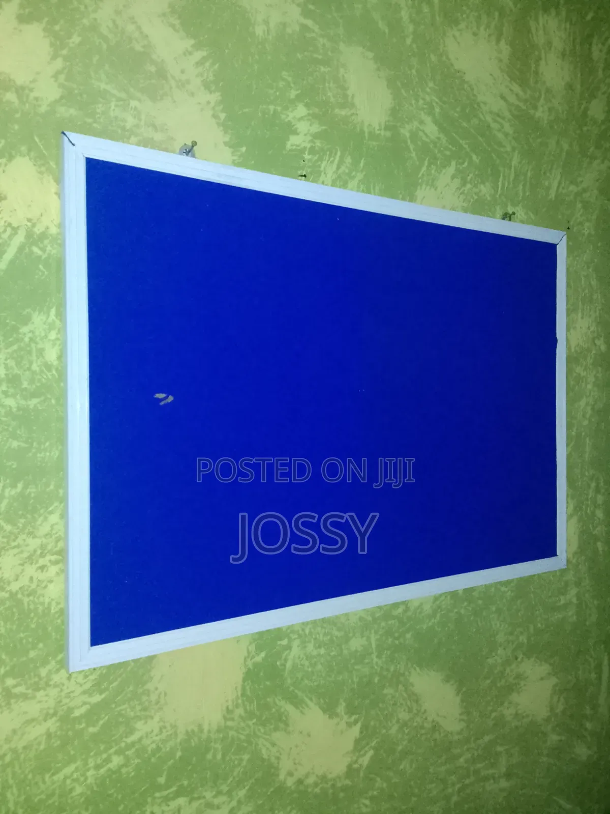 Medium Wall-Mounted Notice Board / Bulletin Board – Blue