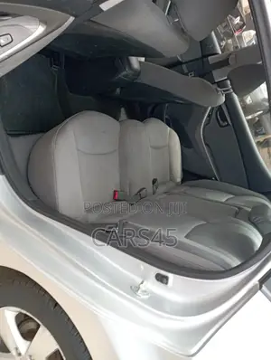 Hyundai Elantra 2013 Silver