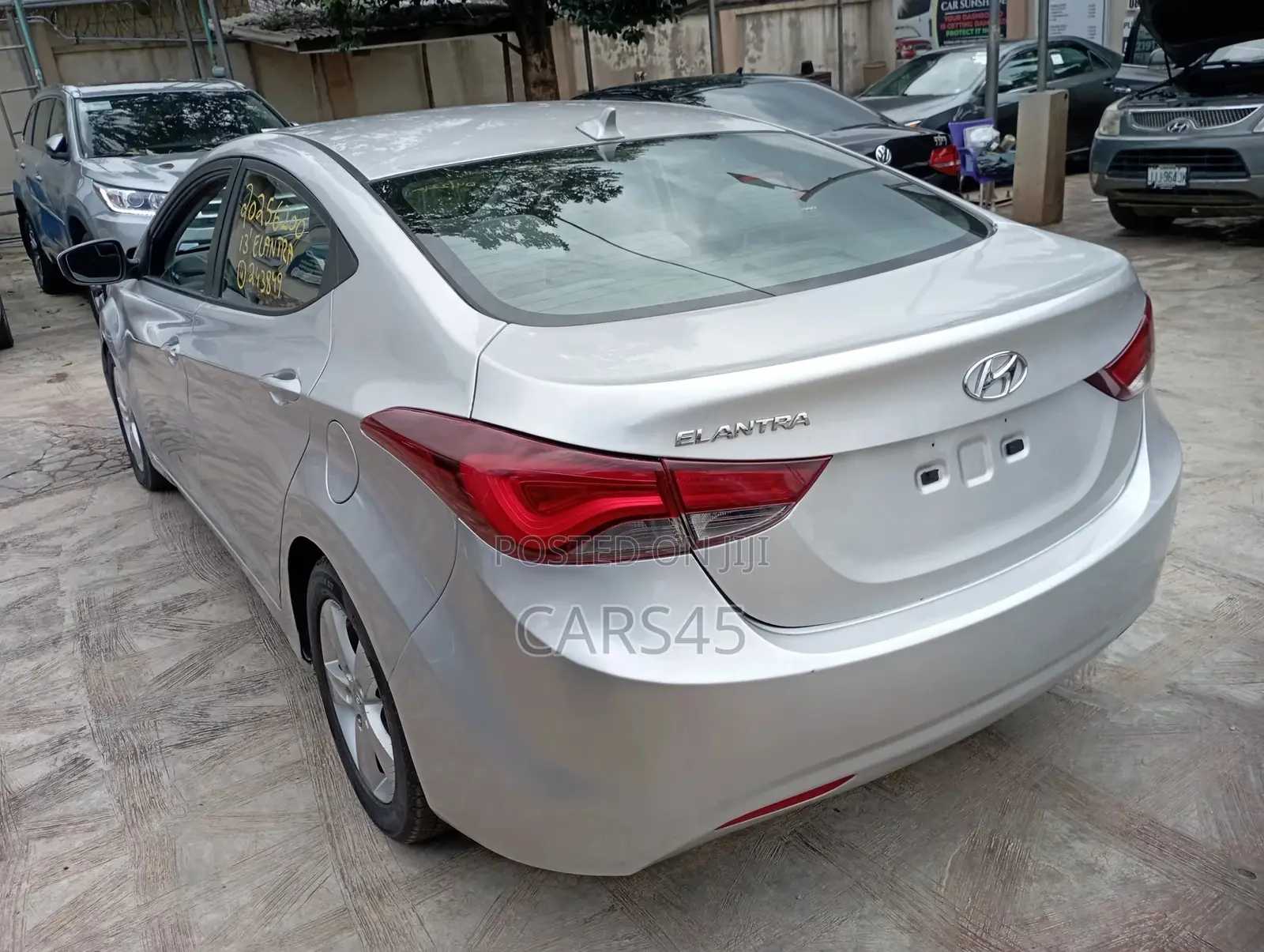 Hyundai Elantra 2013 Silver
