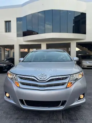 Toyota Venza AWD 2010 Silver