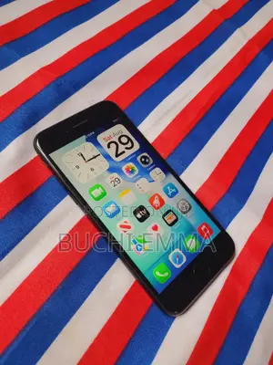 Apple iPhone SE (2022) 64 GB Black