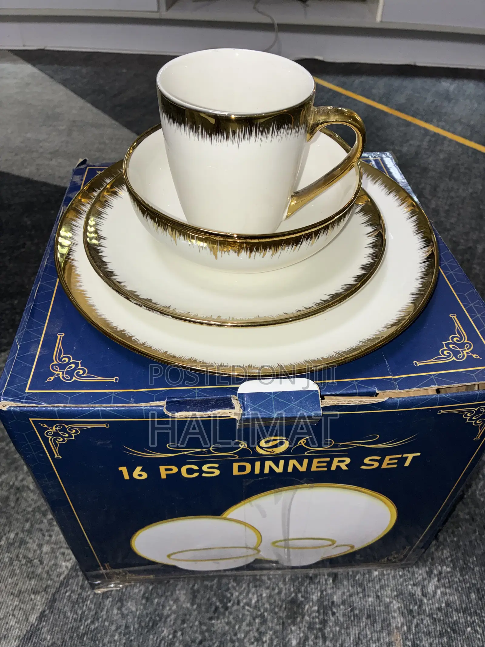 Cremaic Dinner Set