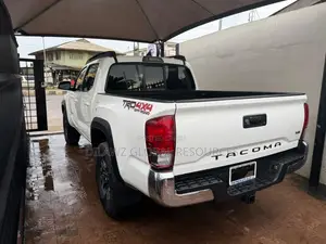 Toyota Tacoma 4dr Double Cab 2016 White
