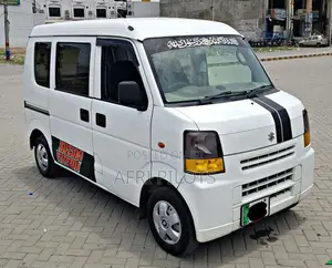 Suzuki Every 2025 Yellow