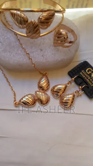 Real GL Classic Set of Ladies Jewelry
