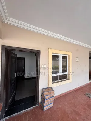4bdrm Apartment in Osapa London Lekki for rent