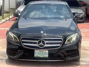 Mercedes-Benz E300 2016 Black
