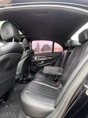 Mercedes-Benz E300 2016 Black