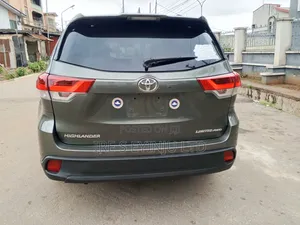 Toyota Highlander 2015 Green