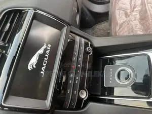 Jaguar F-Pace 2020 Blue