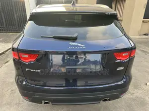 Jaguar F-Pace 2020 Blue