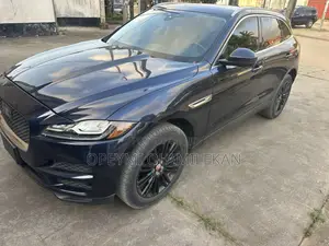 Jaguar F-Pace 2020 Blue