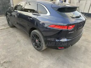 Jaguar F-Pace 2020 Blue