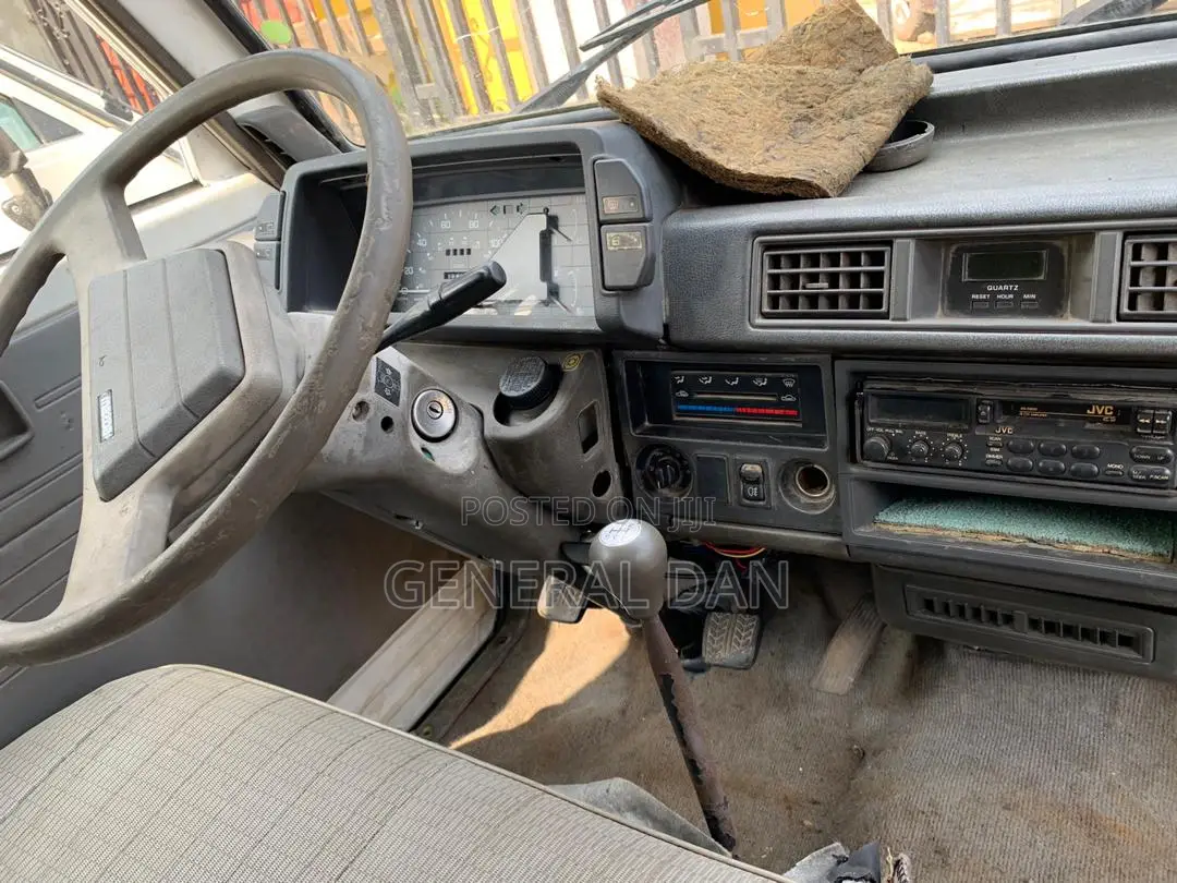 Mazda E2000 1999 White