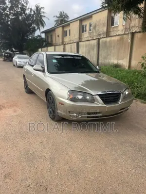 Hyundai Elantra 2005 Gold