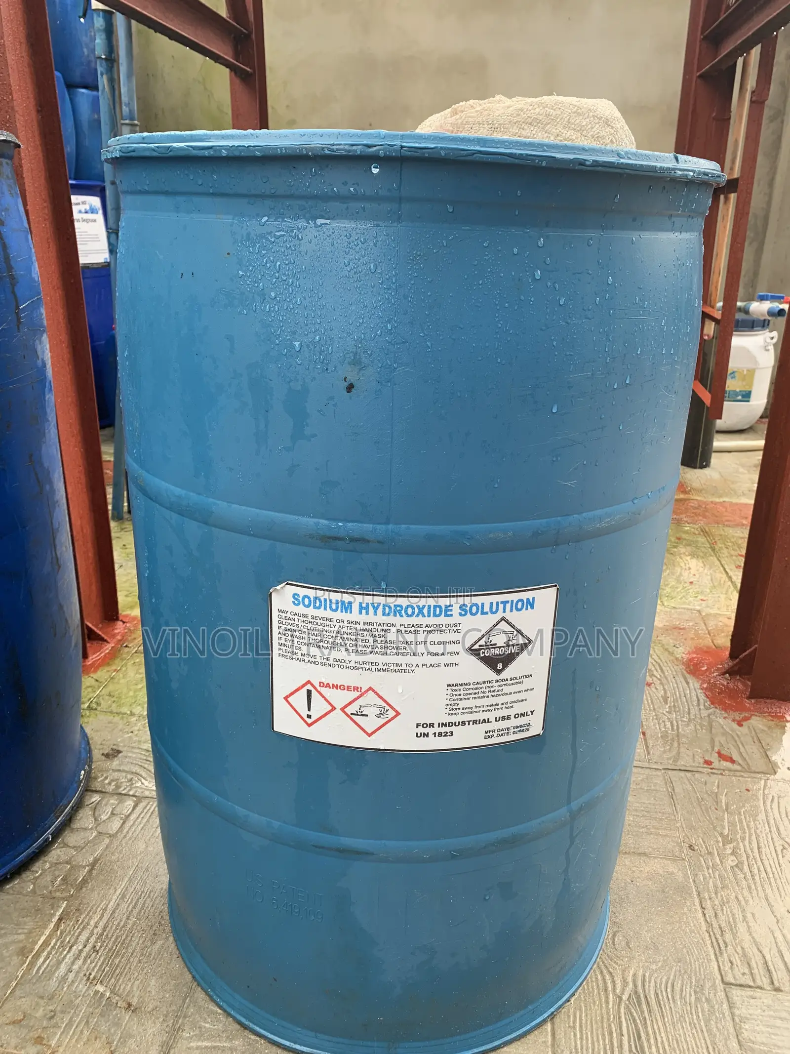 SODIUM HYDROXIDE SOLUTION - Caustic Soda Liquid