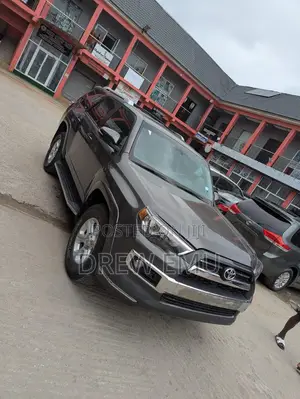 Toyota 4-Runner SR5 Premium 4dr 4x4 (4.0L 6cyl 5A) 2017 Gray