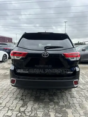 Toyota Highlander Limited Platinum 4dr SUV AWD (3.5L 6cyl 6A) 2014