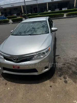 Toyota Camry LE 4dr Sedan (2.5L 4cyl 6A) 2012 Silver