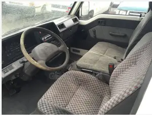 Nissan Caravan (Urvan) 1994 White