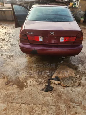 Toyota Camry CE 4dr Sedan (2.2L 4cyl 5M) 2001