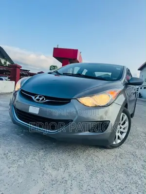 Hyundai Elantra Limited Sedan FWD (1.8L 4cyl 6A) 2013 Gray