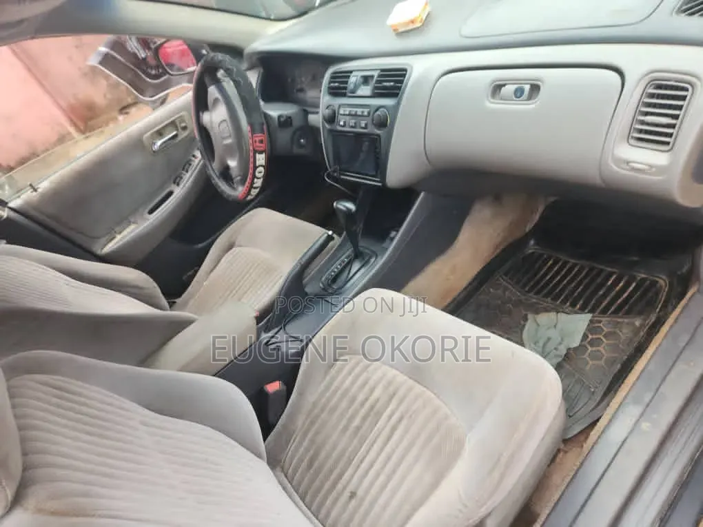 Honda Accord 2000 Black