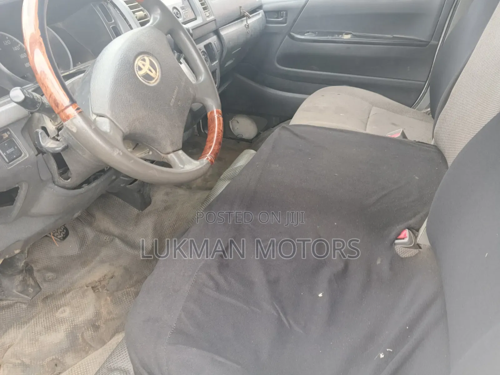 Toyota HiAce 2008 White