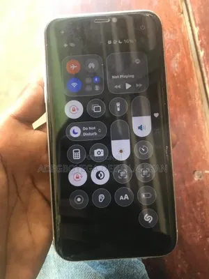 Apple iPhone 11 64 GB White